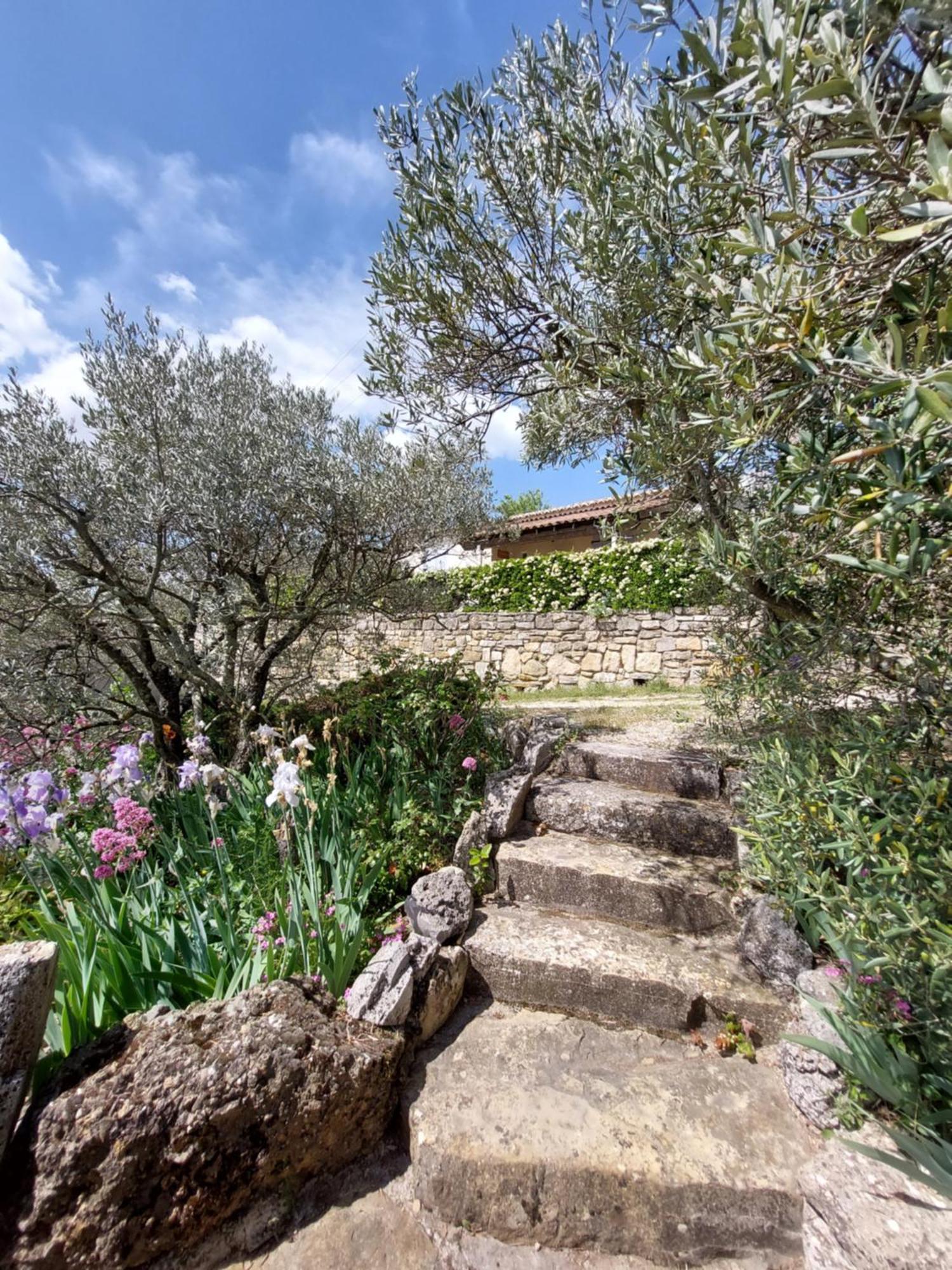 Village De Gites La Fontinelle Bessas 外观 照片